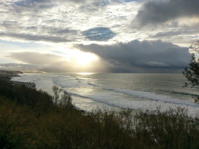 Cache-cache entre le soleil et les nuages